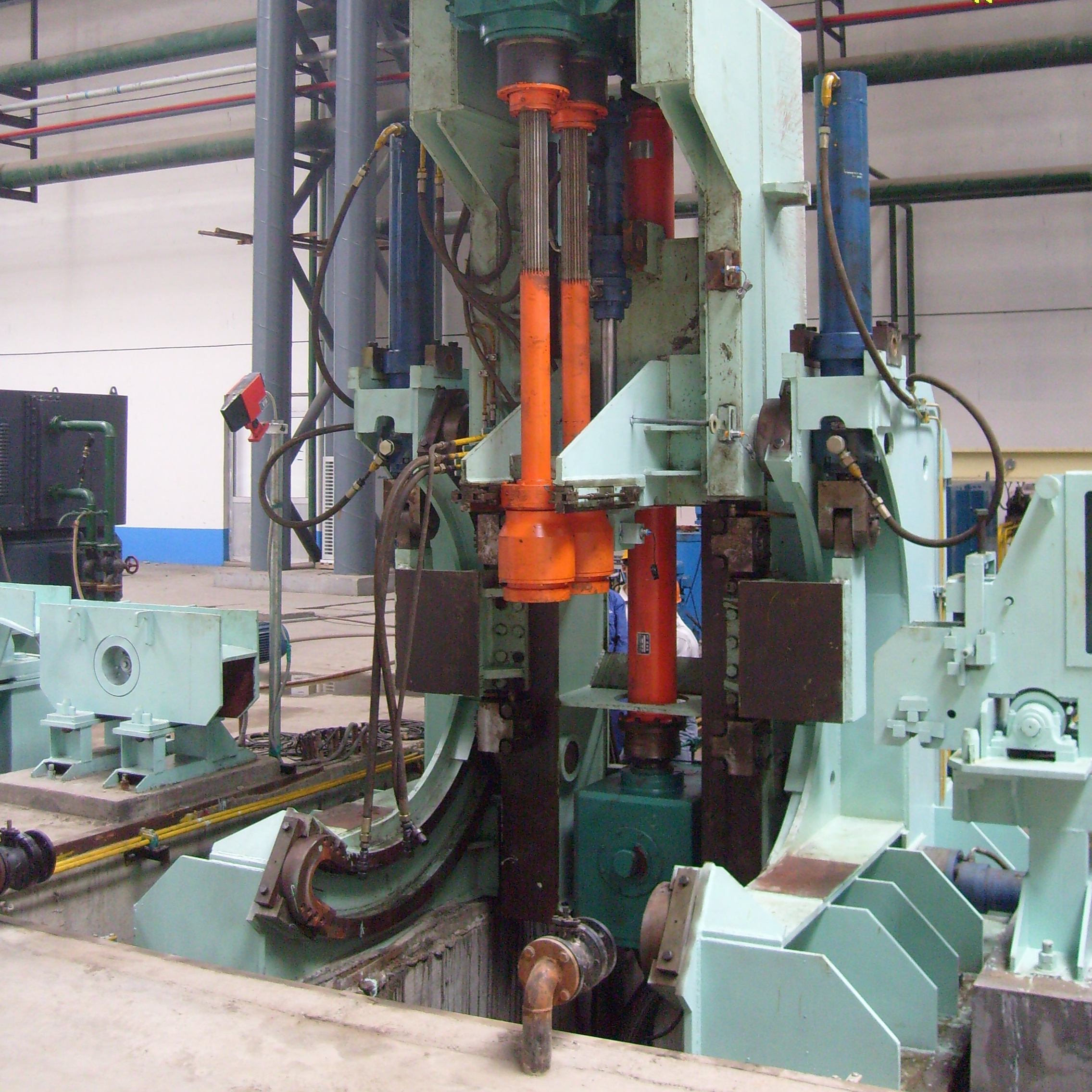 Horizontal and Vertical Rolling Mill